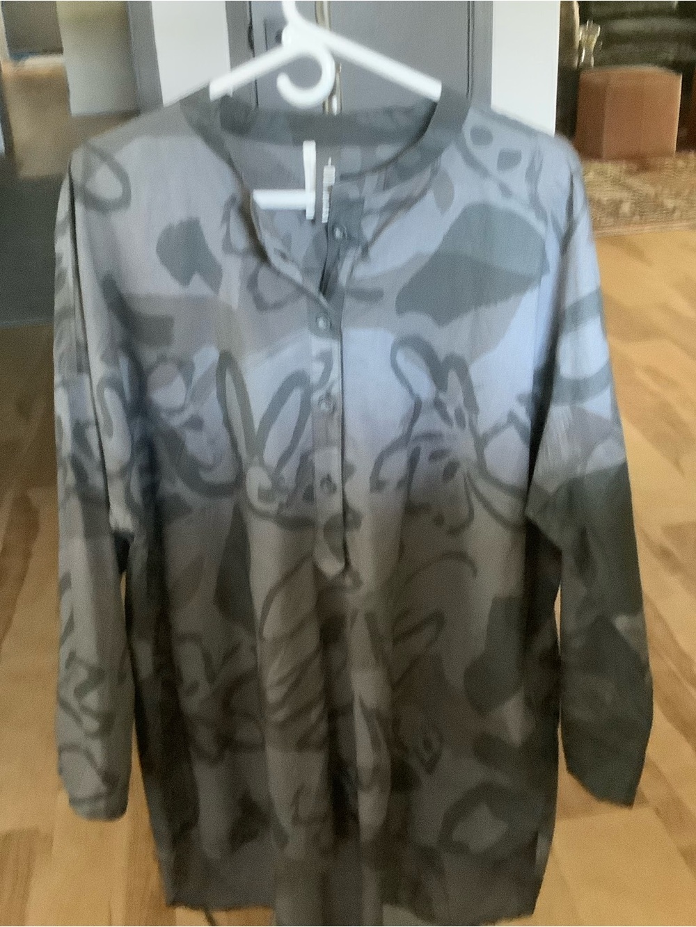 Green  Patterned Long-Sleeve Henley Shirt